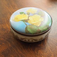 Vintage floral tin box | Floral tin box | Vintage storage box | Round floral tin box