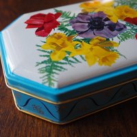 Vintage floral tin box | Floral tin box | Vintage storage box