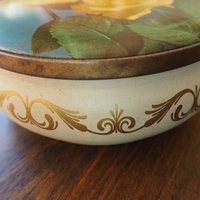 Vintage floral tin box | Floral tin box | Vintage storage box | Round floral tin box