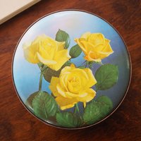 Vintage floral tin box | Floral tin box | Vintage storage box | Round floral tin box