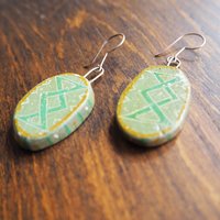 Vintage earrings | Green handpainted earrings | Ceramic dangle earrings