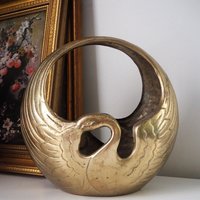 Vintage swan basket planter | Brass planter | Large vintage planter | Brass swan planter | Round swan planter