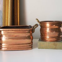 Set of two vintage copper planters | Mismatched copper planters | Round and rectangular copper planters | Vintage planters with handles