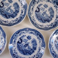 Vintage Arabia plates | Arabia Singapore saucers | Set of five Arabia Singapore saucers | Decorative blue and white plates | Arabia Finland