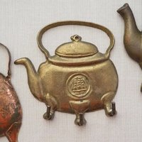 Vintage teapot wall hooks | Brass and copper wall hooks | Vintage teapot wall hooks | Kitchen wall hooks | Coffee pot wall hooks