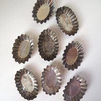 Vintage baking molds | Vintage fluted tin molds | Small pastry molds | Mismatched baking molds | Vintage tin molds | Vintage kitchen decor