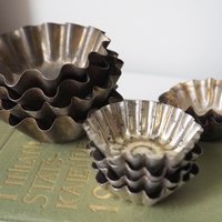 Vintage baking molds | Vintage fluted tin molds | Small pastry molds | Mismatched baking molds | Vintage tin molds | Vintage kitchen decor
