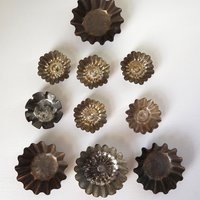 Vintage baking molds | Vintage fluted tin molds | Small pastry molds | Mismatched baking molds | Vintage tin molds | Vintage kitchen decor