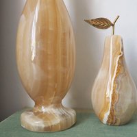 Vintage onyx marble home decor set | Onyx marble vase and pear | Vintage bud vase | Vintage single flower vase | Onyx marble home decor