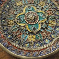 Set of two vintage wall plates | Decorative wall plates | Enamelled wall plates | Colourful vintage wall plates