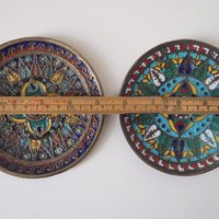 Set of two vintage wall plates | Decorative wall plates | Enamelled wall plates | Colourful vintage wall plates