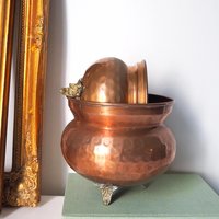 Set of two vintage copper planters | Mismatched copper planters | Small copper planters | Vintage planters with feet | Vintage planters