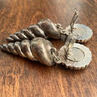 Vintage seashell clip-on earrings | Silver tone clip-on earrings | Vintage silver tone earrings | Spiral shell earrings | Chunky earrings