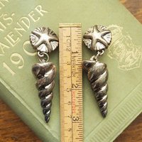 Vintage seashell clip-on earrings | Silver tone clip-on earrings | Vintage silver tone earrings | Spiral shell earrings | Chunky earrings