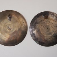 Set of two vintage wall plates | Decorative wall plates | Enamelled wall plates | Colourful vintage wall plates