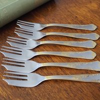 Set of six vintage dessert forks | Small vintage forks | Vintage dessert forks | Herdmar dessert forks 18/10 | Made in Portugal