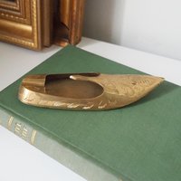 Vintage brass ashtray | Shoe shaped ashtray | Brass shoe ashtray | Brass home decor | Small ashtray | Vintage tobacciana