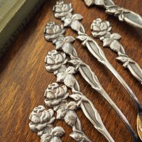 Set of six vintage teaspoons and a cake server | Vintage alpacca silver teaspoons | Vintage teaspoons | Rose teaspoon set and a cake server
