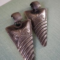 Vintage clip-on earrings | Silver tone clip-on earrings | Vintage silver tone earrings | Large clip-on earrings | Chunky earrings