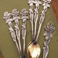 Set of six vintage teaspoons and a cake server | Vintage alpacca silver teaspoons | Vintage teaspoons | Rose teaspoon set and a cake server