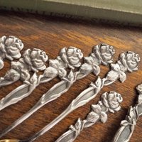 Set of six vintage teaspoons and a cake server | Vintage alpacca silver teaspoons | Vintage teaspoons | Rose teaspoon set and a cake server