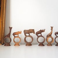 Vintage napkin rings | Set of six wooden napkin rings | Hand carved napkin rings | Set of six wooden animal napkin rings