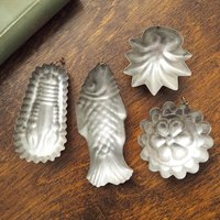 Set of four small vintage copper baking molds | Tiny copper molds | Mismatched copper molds | Vintage copper molds | Vintage kitchen decor