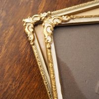 Set of two vintage photo frames | Set of two small matching vintage frames | Vintage brass picture frames | Brass and white frames