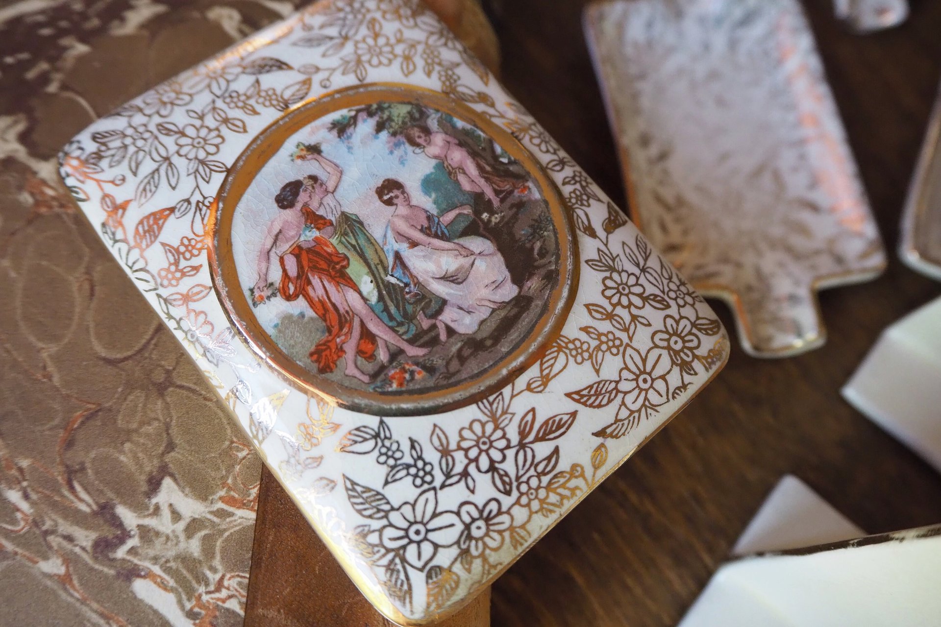 Vintage cigarette box | Vintage ashtray set | Empire England cigarette box and ashtrays | Three muses cigarette box