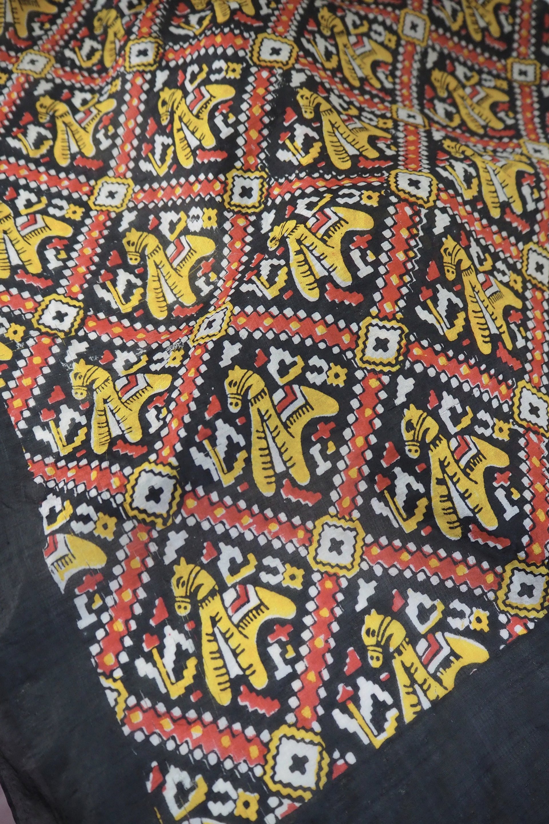 Vintage silk scarf | Vintage scarf | Black, red and yellow silk scarf | Colourful silk scarf