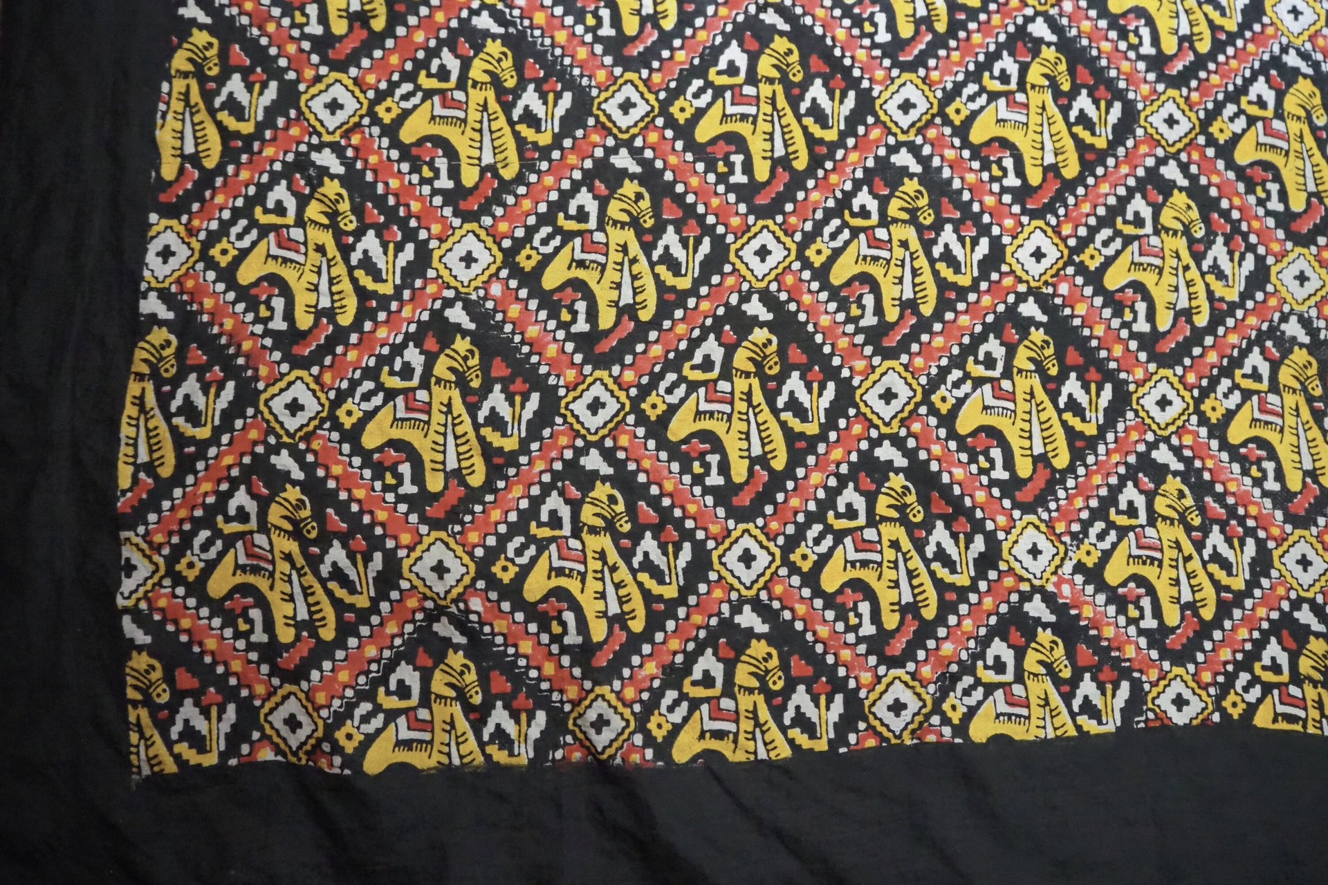 Vintage silk scarf | Vintage scarf | Black, red and yellow silk scarf | Colourful silk scarf