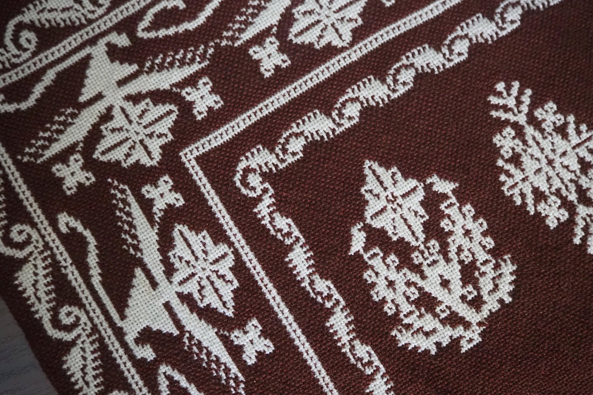 Vintage wall hanging | Large brown and white wall hanging | Scandinavian wall hanging | Vintage wall tapestry | Handmade wall tapestry