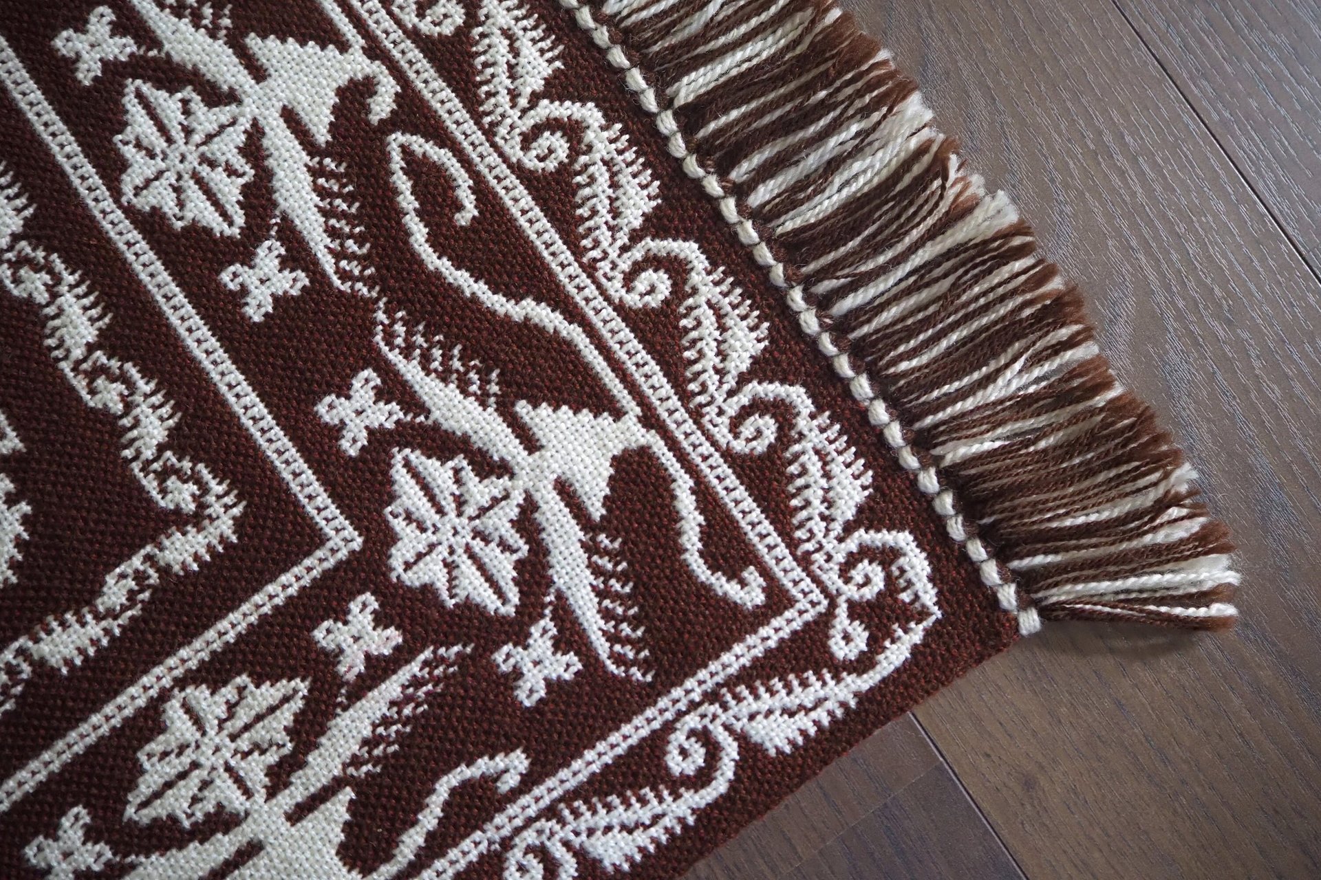 Vintage wall hanging | Large brown and white wall hanging | Scandinavian wall hanging | Vintage wall tapestry | Handmade wall tapestry