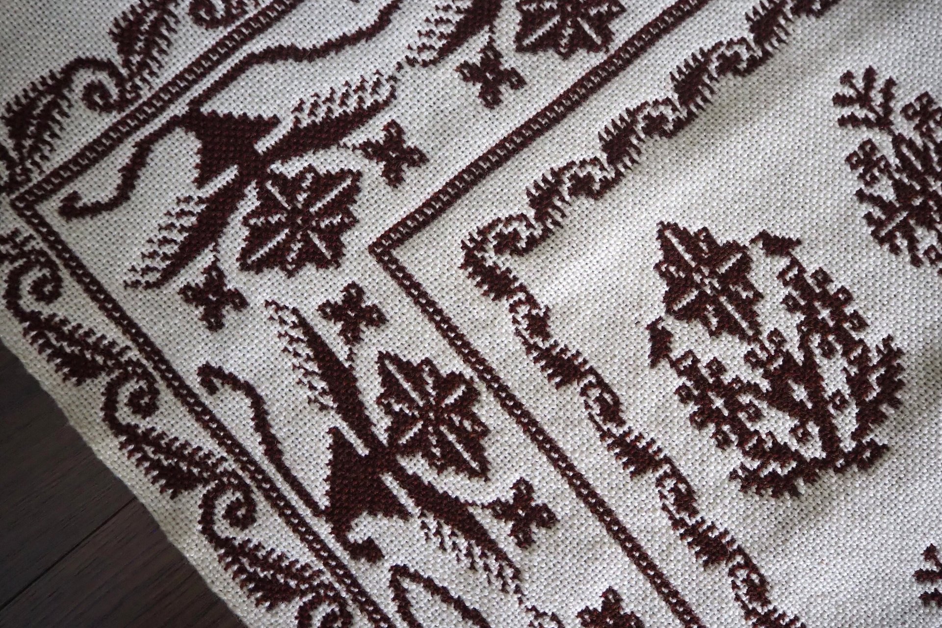 Vintage wall hanging | Large brown and white wall hanging | Scandinavian wall hanging | Vintage wall tapestry | Handmade wall tapestry