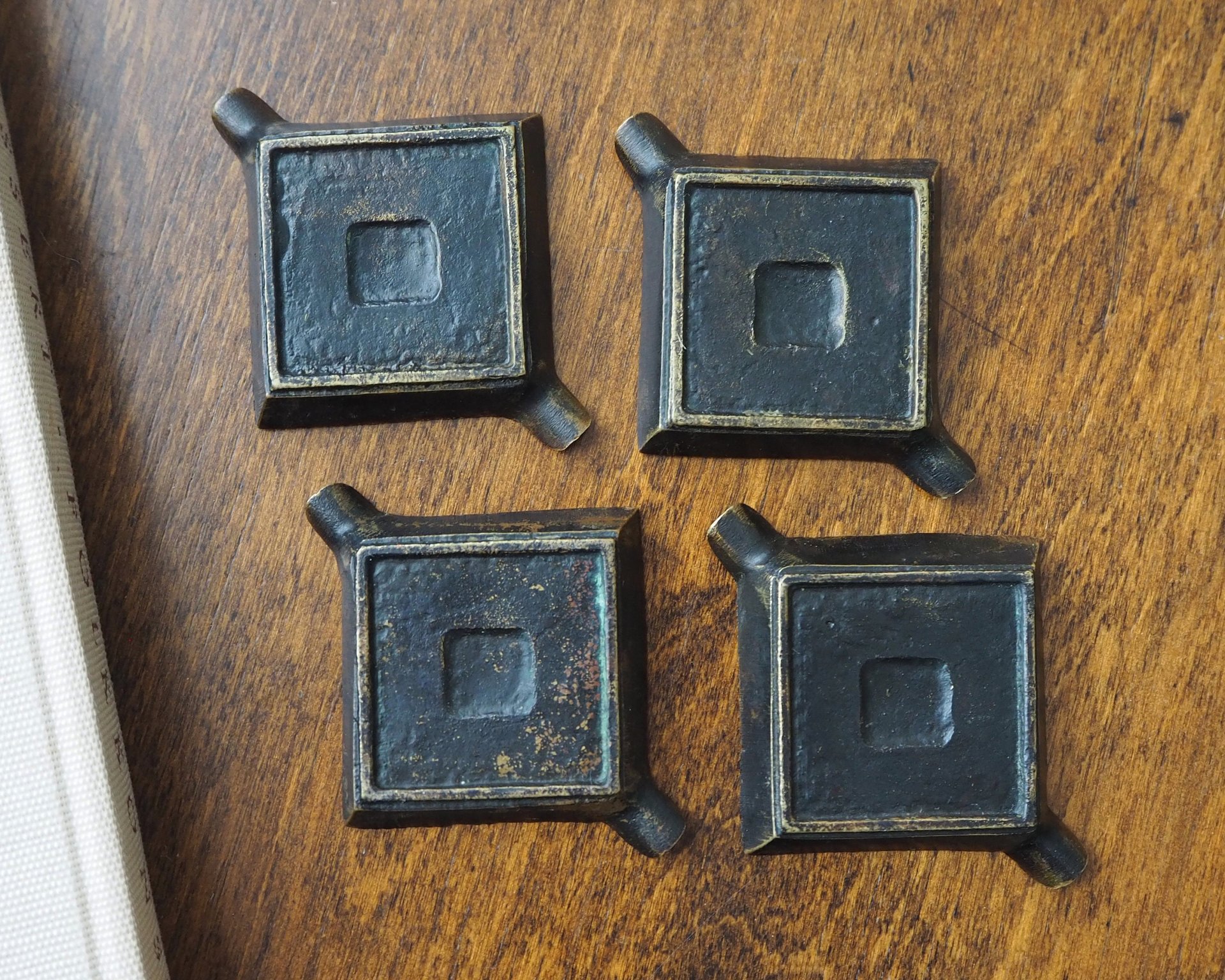 Vintage brass ashtray set | Set of four brass ashtrays | Small vintage ashtrays | Brass ashtray | Brass ashtray set