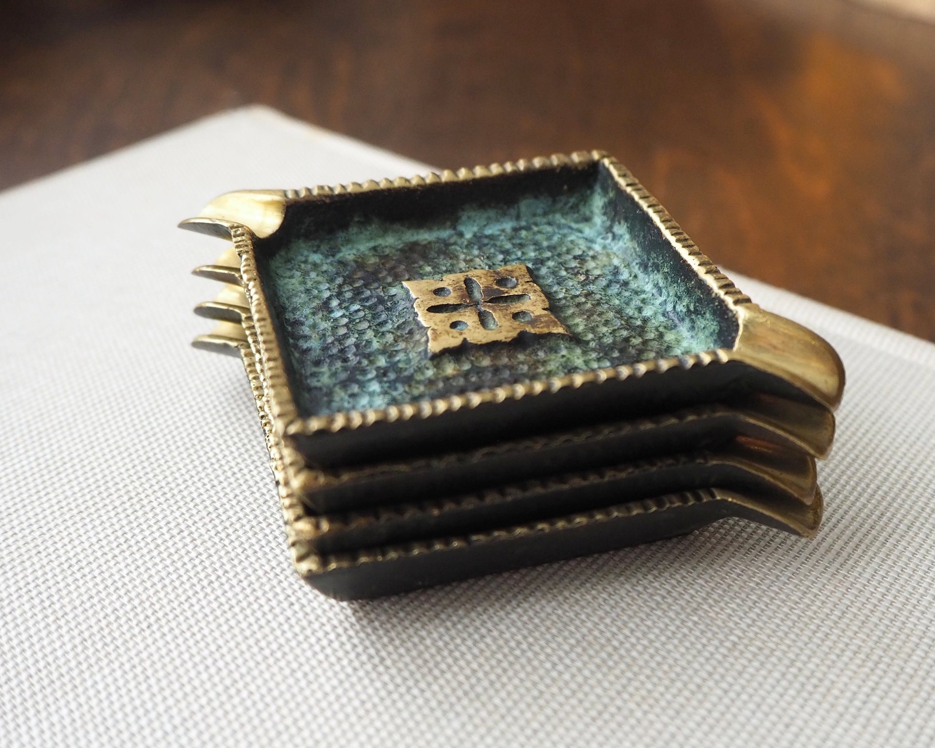 Vintage brass ashtray set | Set of four brass ashtrays | Small vintage ashtrays | Brass ashtray | Brass ashtray set