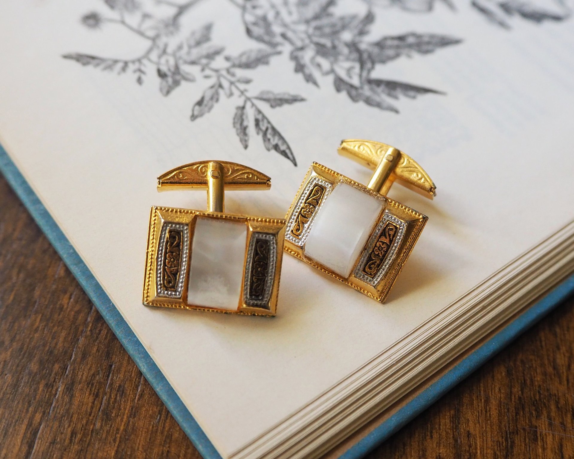 Vintage Damascene cuff links | Vintage cuff links | Damascene cuff links | Gold plated cufflinks