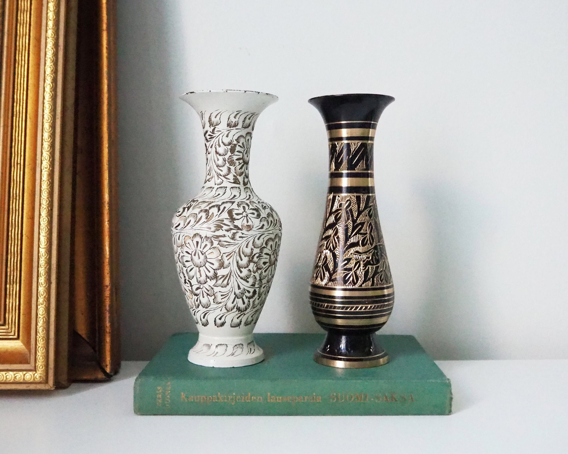 Vintage brass vases | Set of two small vases | Black and white brass vase | Etched brass vases | Vintage vases