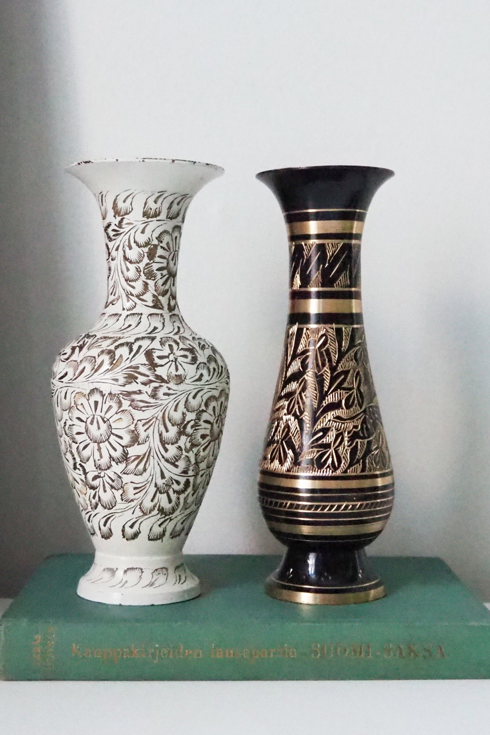 Vintage brass vases | Set of two small vases | Black and white brass vase | Etched brass vases | Vintage vases