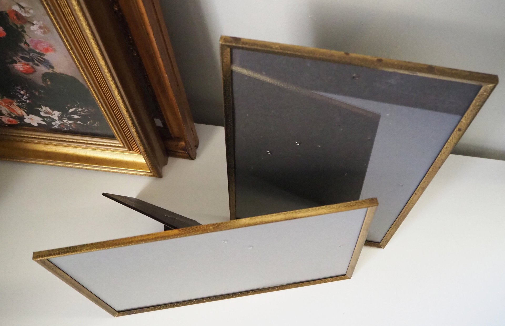 Set of two vintage photo frames | Set of two matching vintage frames | Vintage brass frame set 20x30 cm | Vintage brass frames