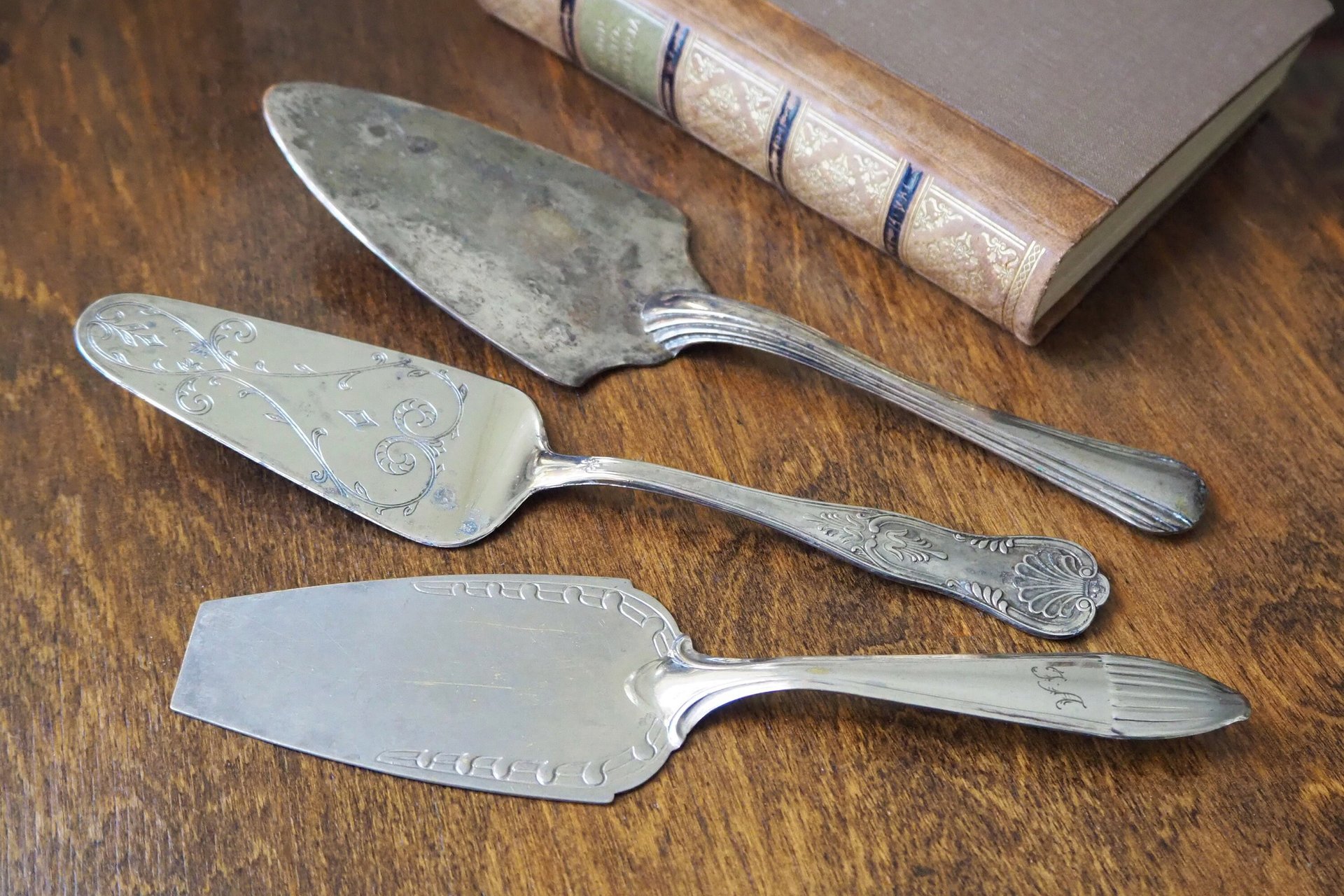 Vintage silver plated cake server | Vintage cake server | Silver plated cake servers | Ornate cake server | Vintage pie server