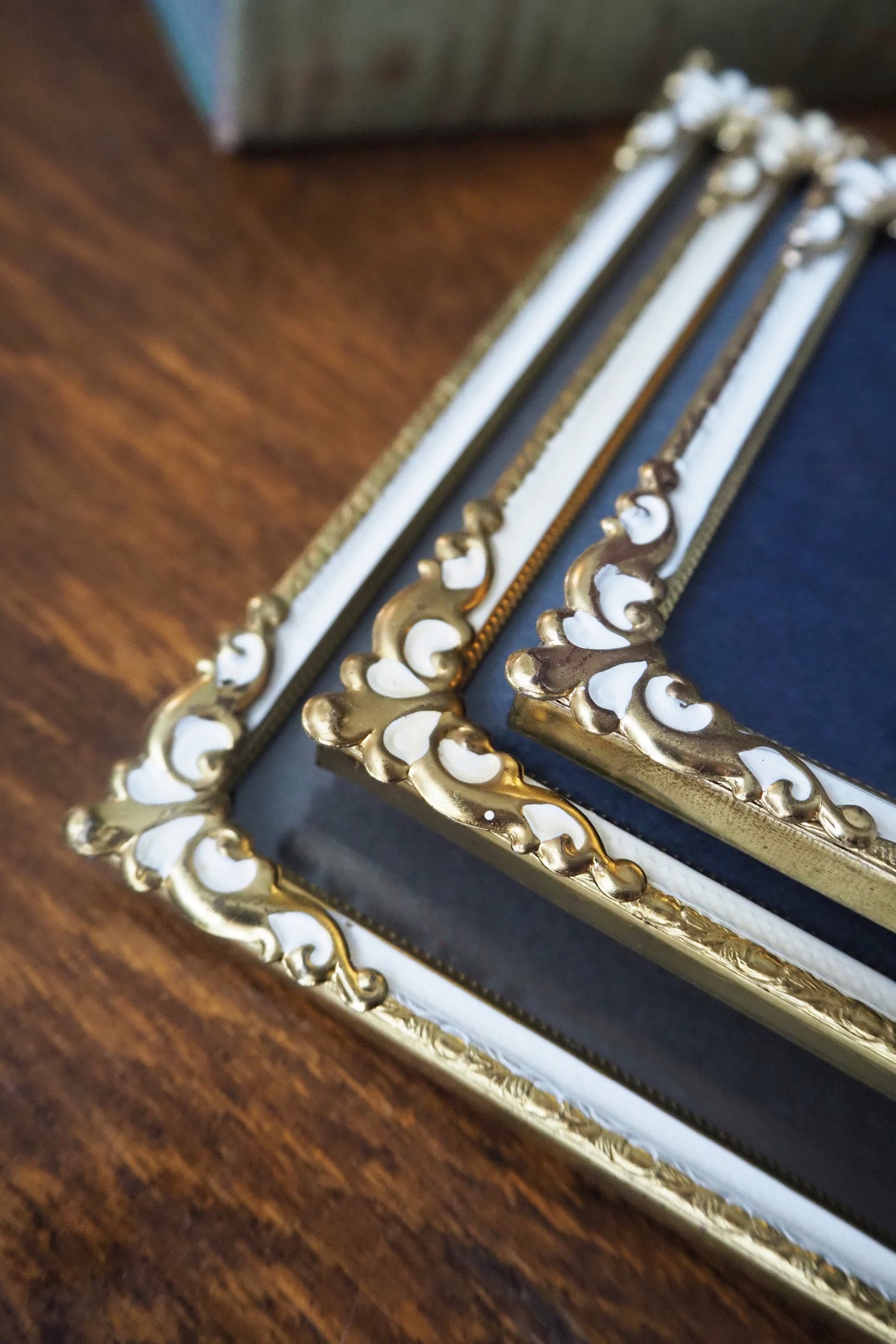 Set of three vintage photo frames | Set of three matching vintage frames | Vintage brass picture frames | Brass and white frames