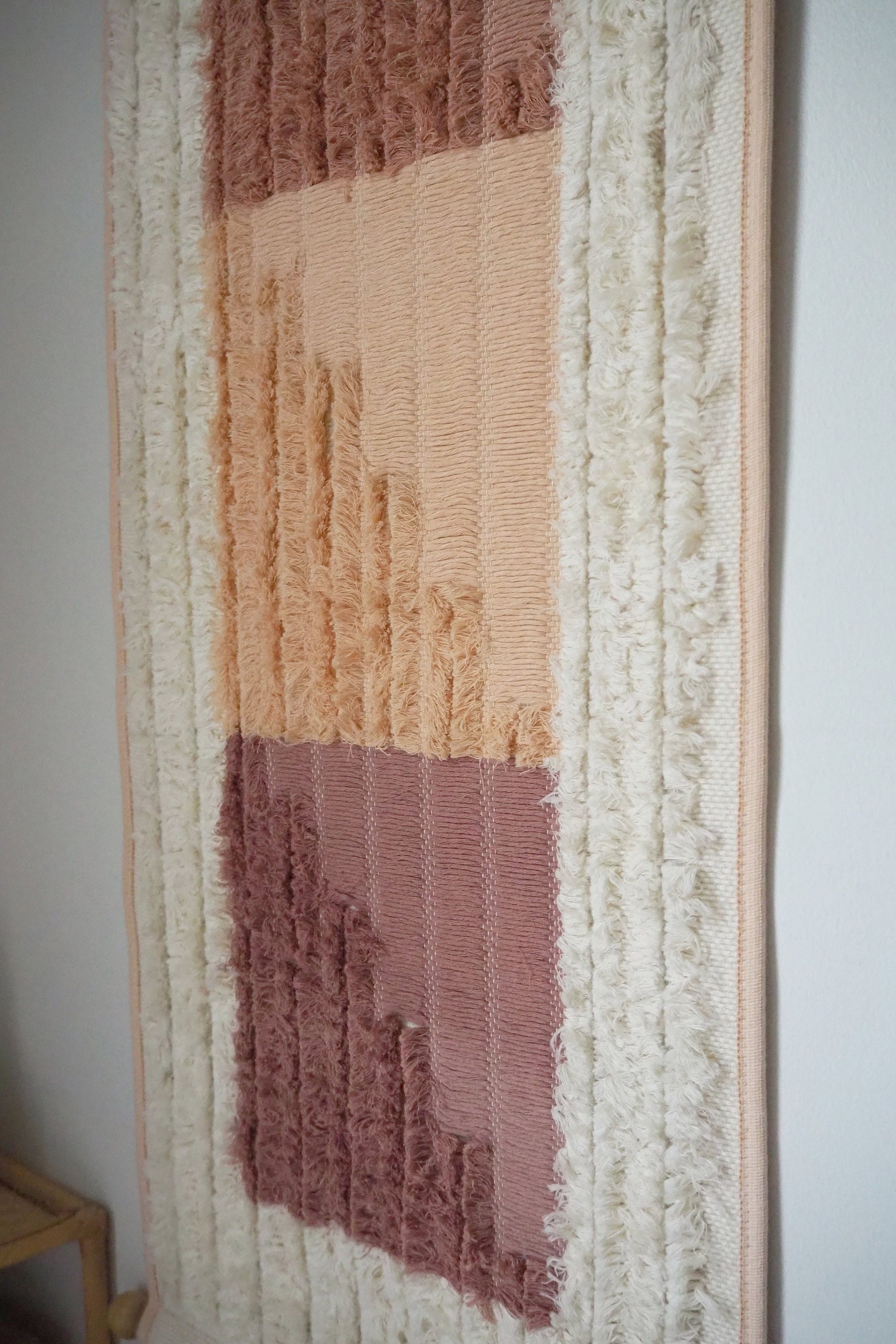 Vintage wall hanging | Long wall hanging | Vintage pink wall hanging | Scandinavian woven textile | Made in Finland