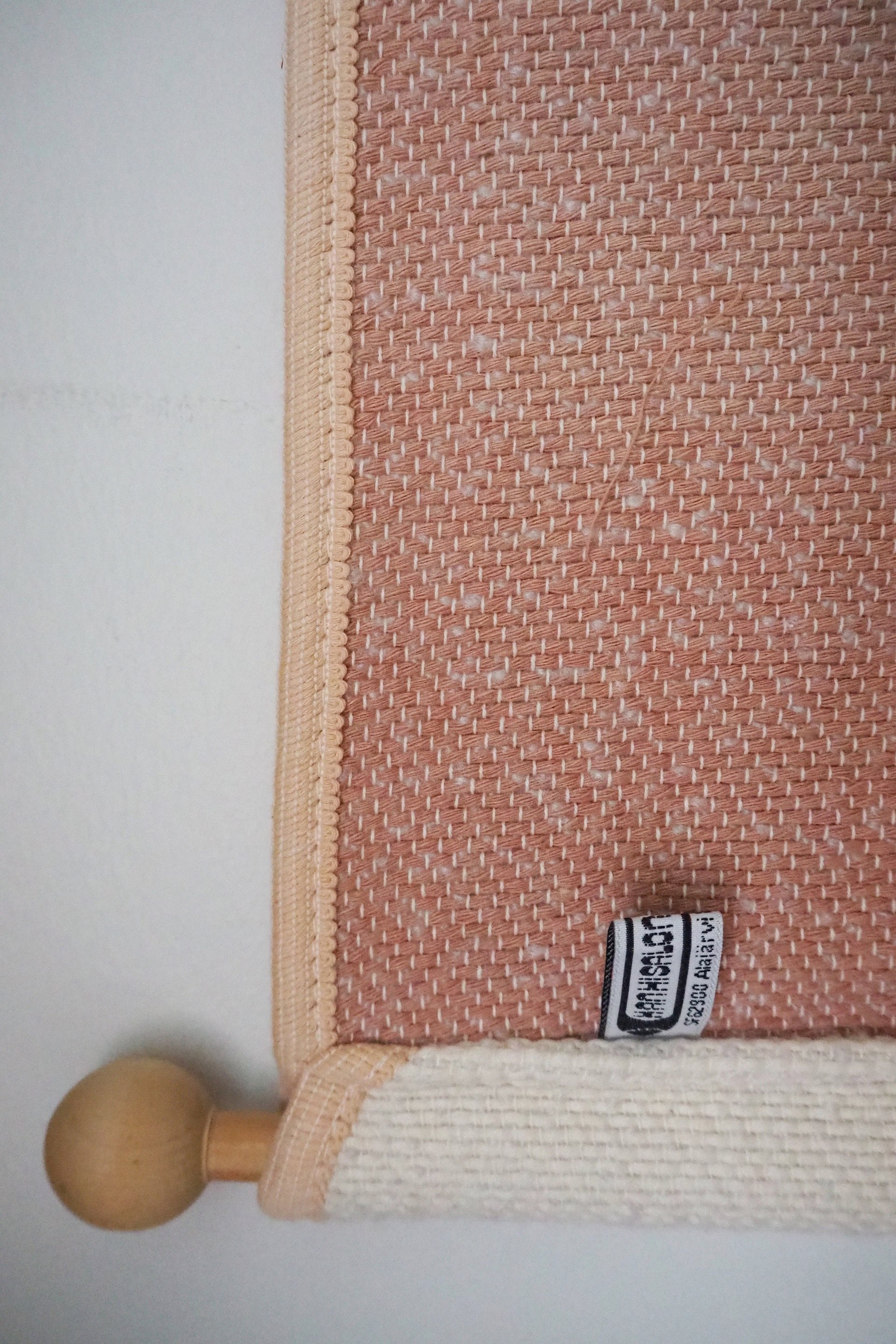Vintage wall hanging | Long wall hanging | Vintage pink wall hanging | Scandinavian woven textile | Made in Finland
