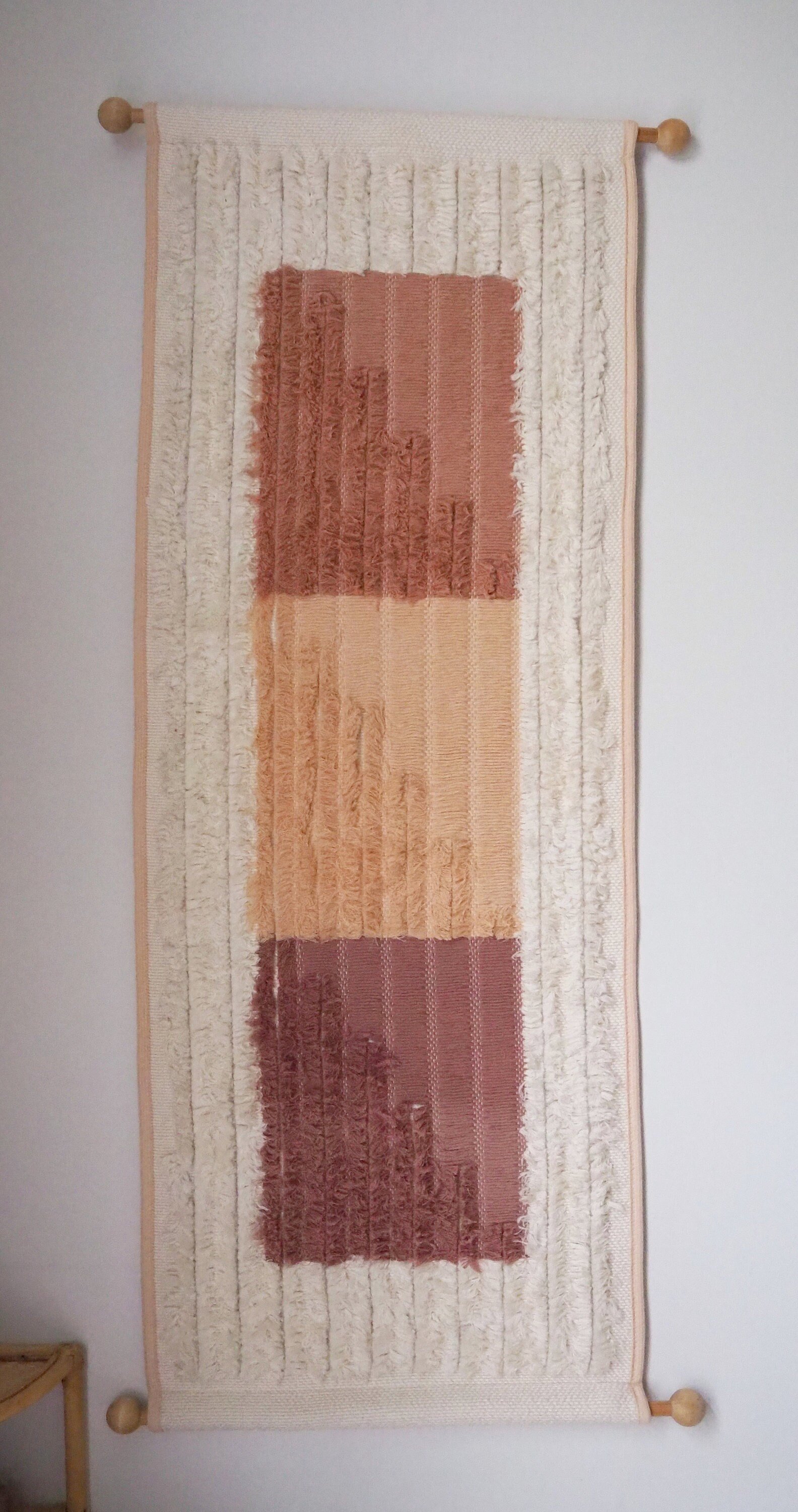 Vintage wall hanging | Long wall hanging | Vintage pink wall hanging | Scandinavian woven textile | Made in Finland