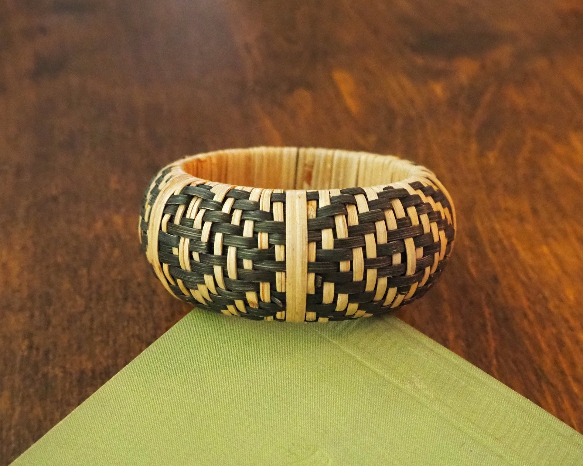 Vintage rattan bangle | Vintage rattan bangle | Chunky rattan bangle | Stacking bangle | Boho bangle bracelet