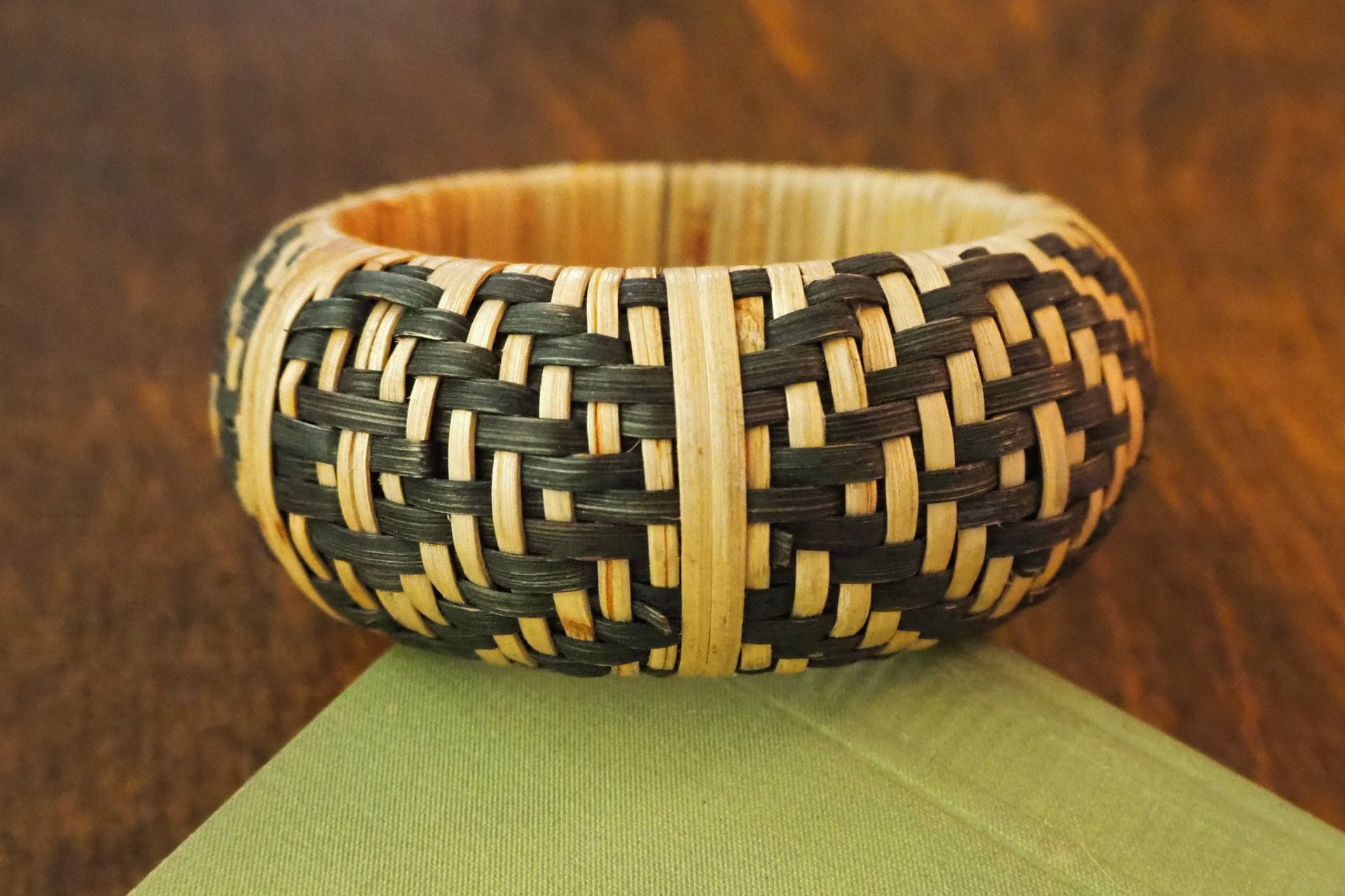 Vintage rattan bangle | Vintage rattan bangle | Chunky rattan bangle | Stacking bangle | Boho bangle bracelet