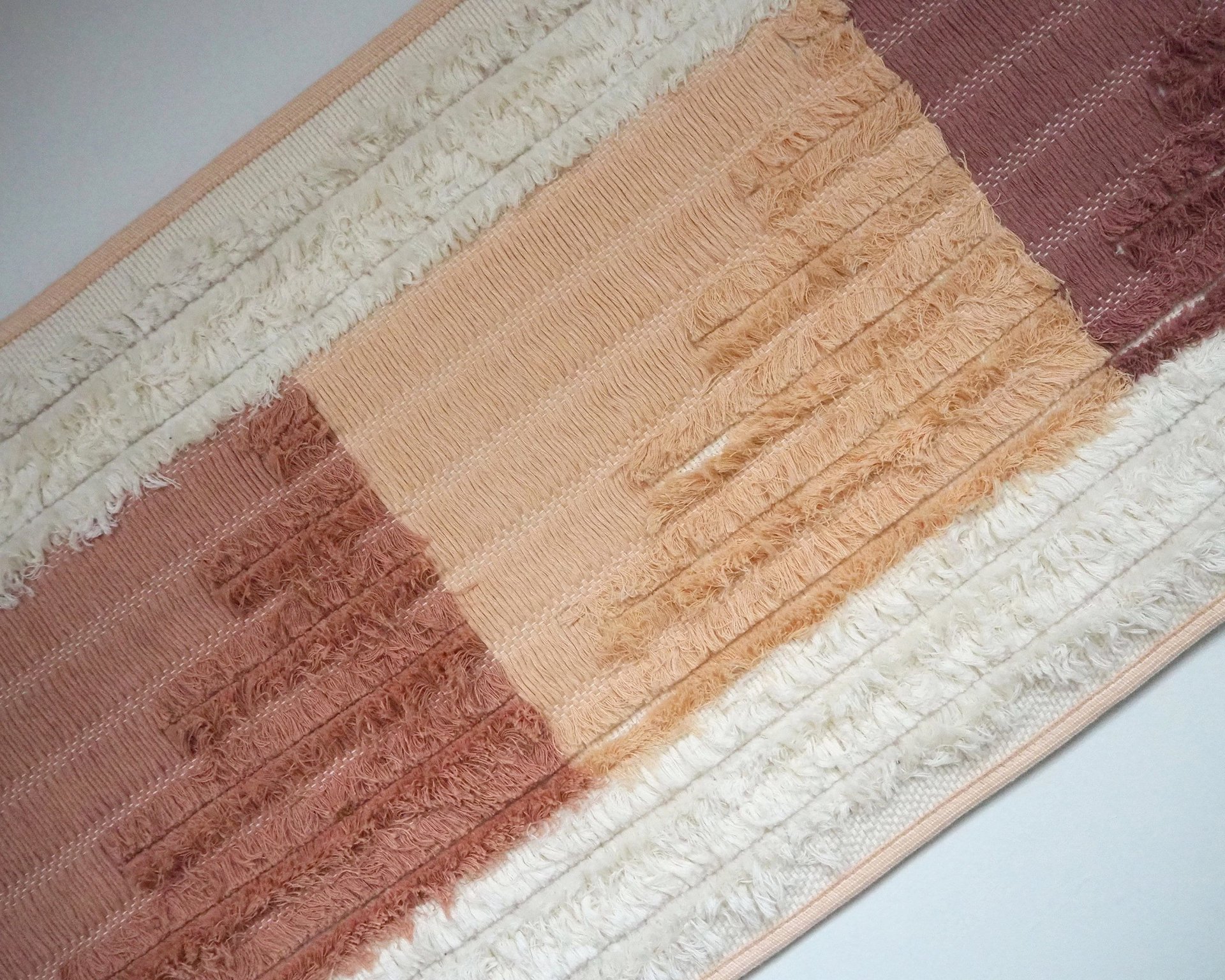 Vintage wall hanging | Long wall hanging | Vintage pink wall hanging | Scandinavian woven textile | Made in Finland
