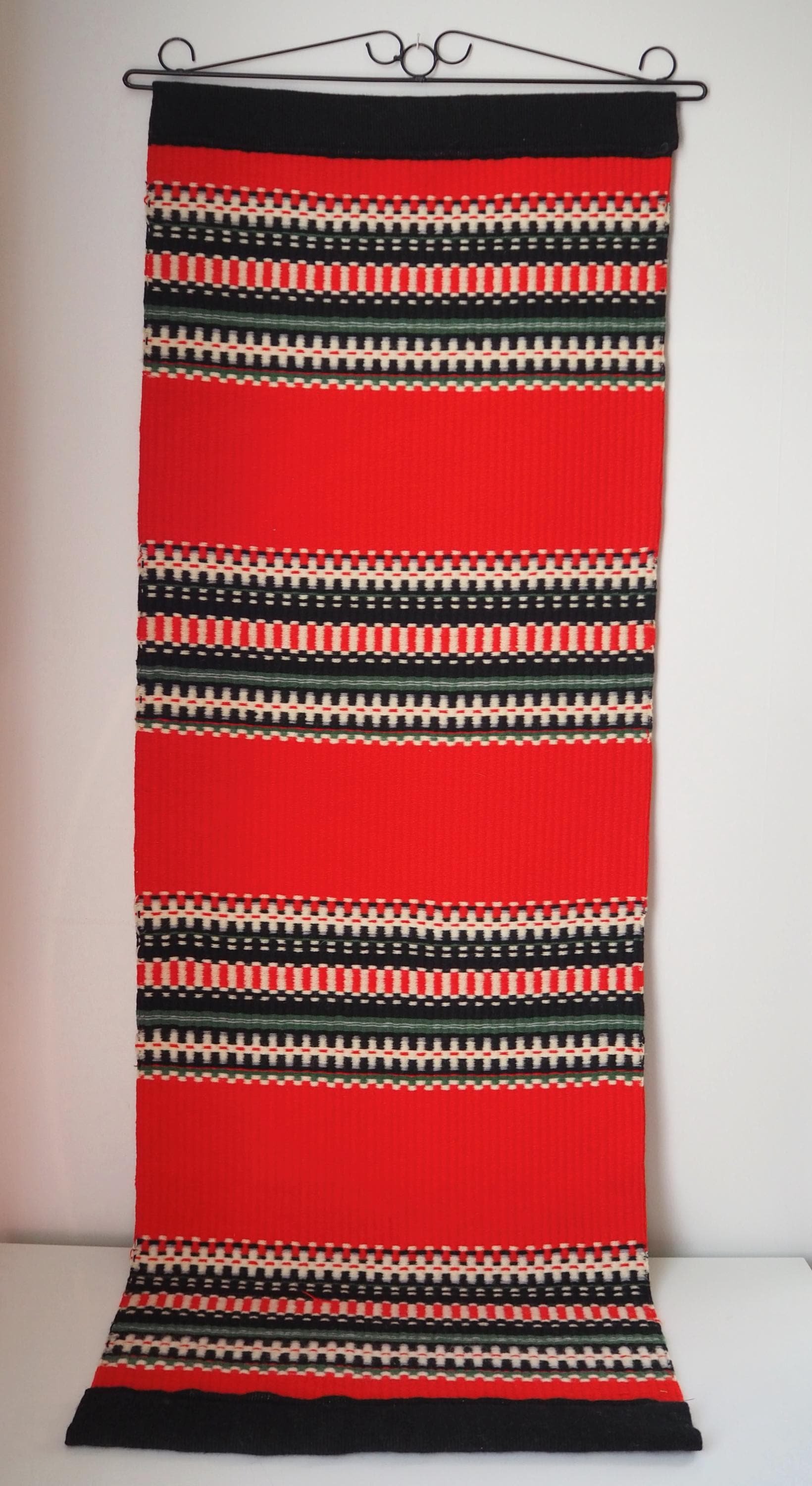 Vintage wall hanging | Large wall hanging | Scandinavian woven textile | Geometrical wall hanging | Large Scandinavian wall hanging