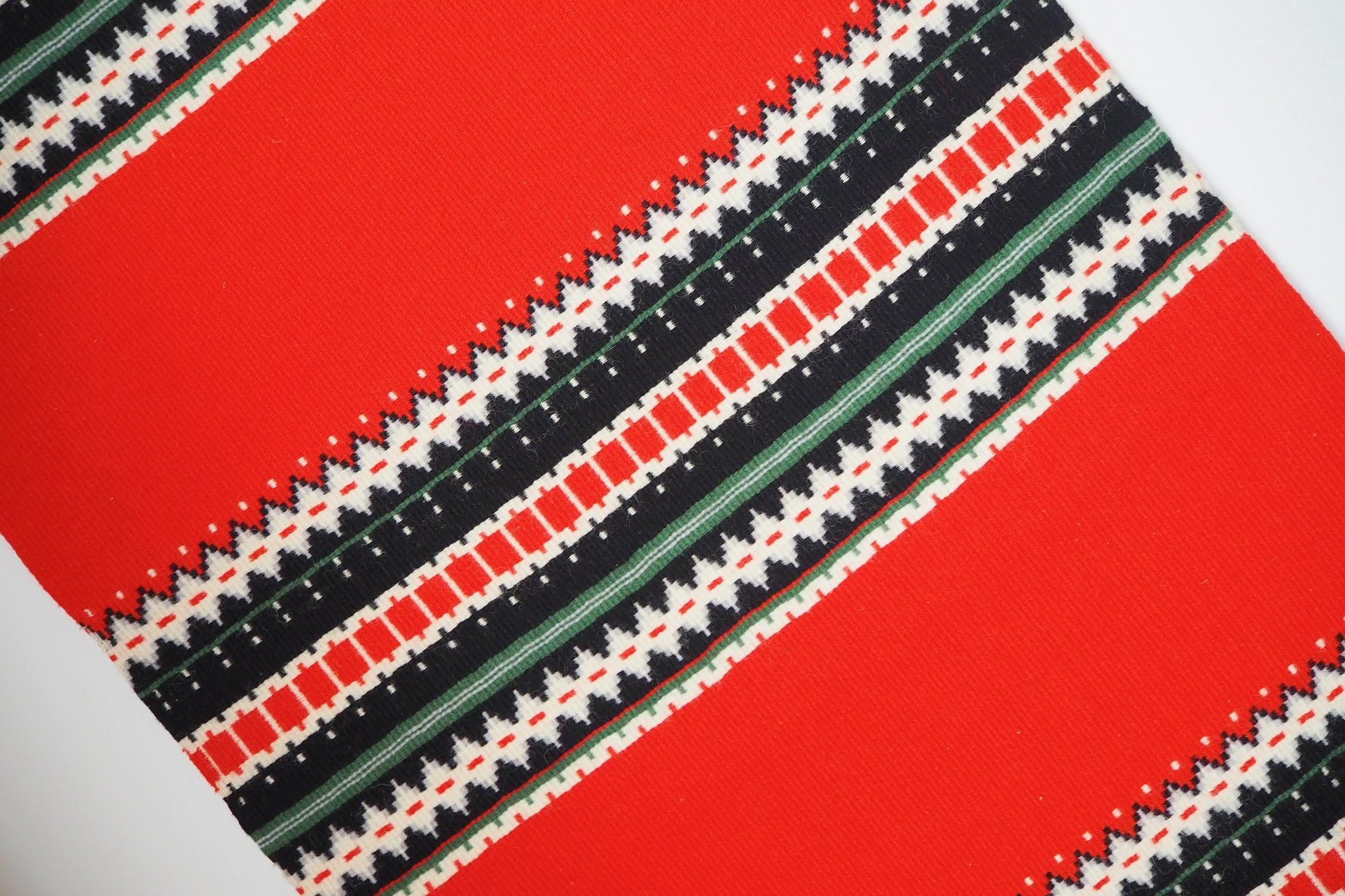 Vintage wall hanging | Large wall hanging | Scandinavian woven textile | Geometrical wall hanging | Large Scandinavian wall hanging